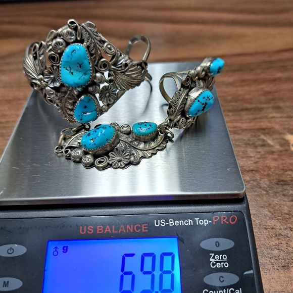 SOLD! Beautiful Harry B Yazzie Vintage Sterling Turquoise Slave Cuff - Picture 2 of 6